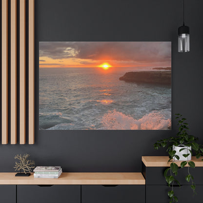 Hyacinth Photography “Sunset on Oahu” Matte Canvas, Stretched, 1.25"