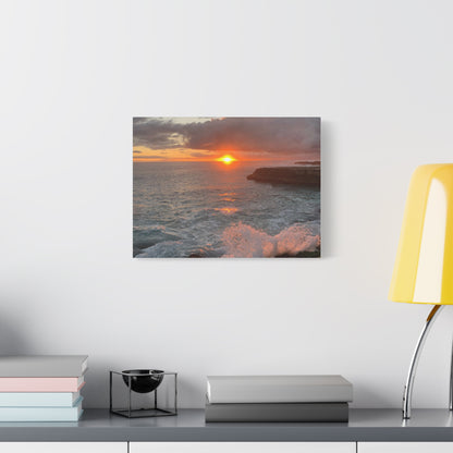 Hyacinth Photography “Sunset on Oahu” Matte Canvas, Stretched, 1.25"