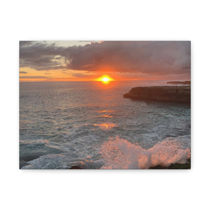 Hyacinth Photography “Sunset on Oahu” Matte Canvas, Stretched, 1.25"